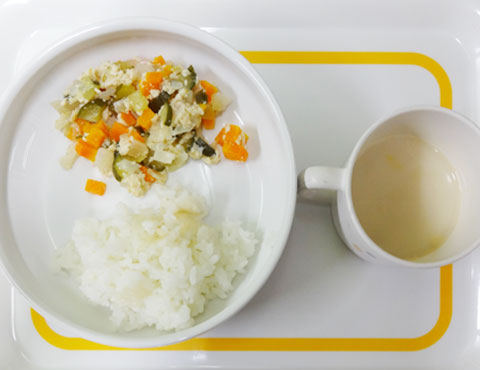 離乳食の一例（完了期食）